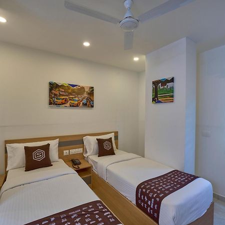 Sapphire Club Hub Hotel Kochi Exterior photo